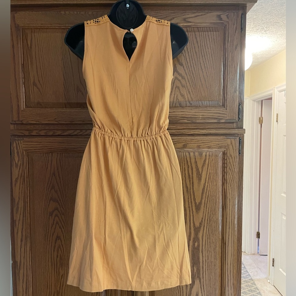 LOFT OUTLET DRESS - Picture 2 of 4